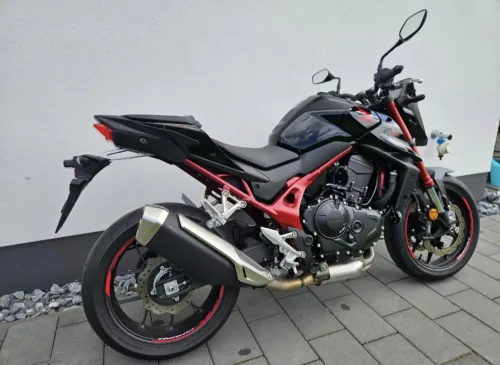 هوندا CB 750 هورنيت 2023