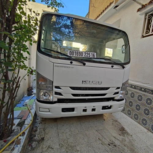 Isuzu NPR 71 Super jombo clim 2025