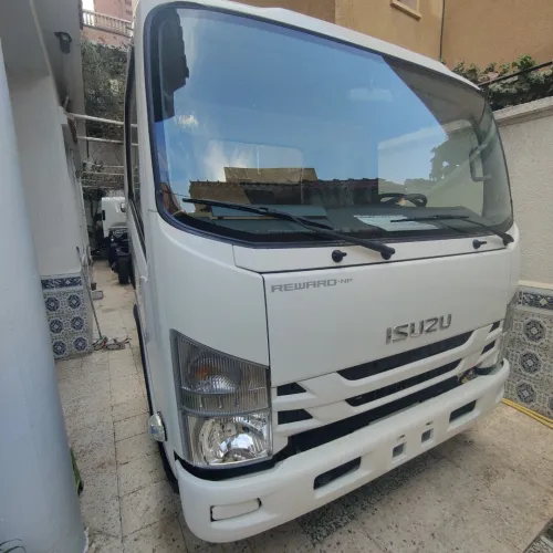Isuzu NPR chasi Nu Super jombo clim 2025