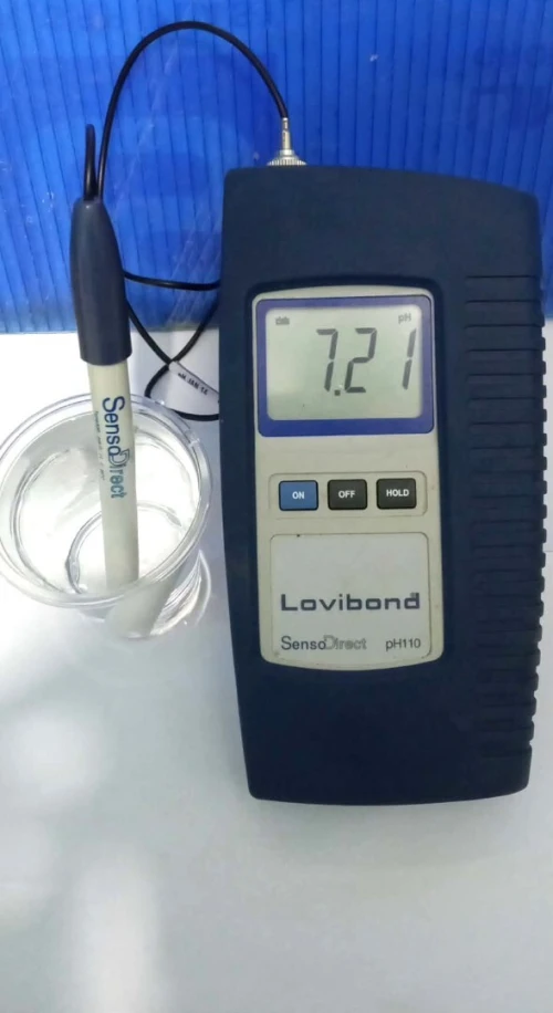 Eau distillée  ultrapure pour laboratoires