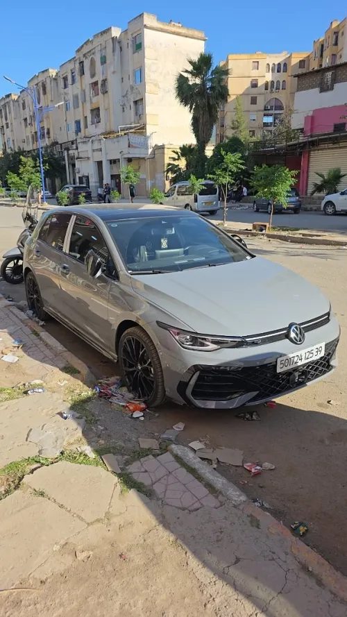 Volkswagen Golf 8 2025 R-Line