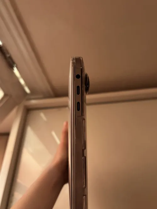 MacBook Pro 13-inch, 2020, 4 Thunderbolts, 3 ports, Touchpad, 16GB/1Tb