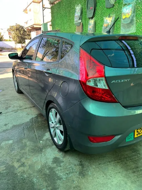 Hyundai Accent RB  4 portes 2017 Accent RB  4 portes