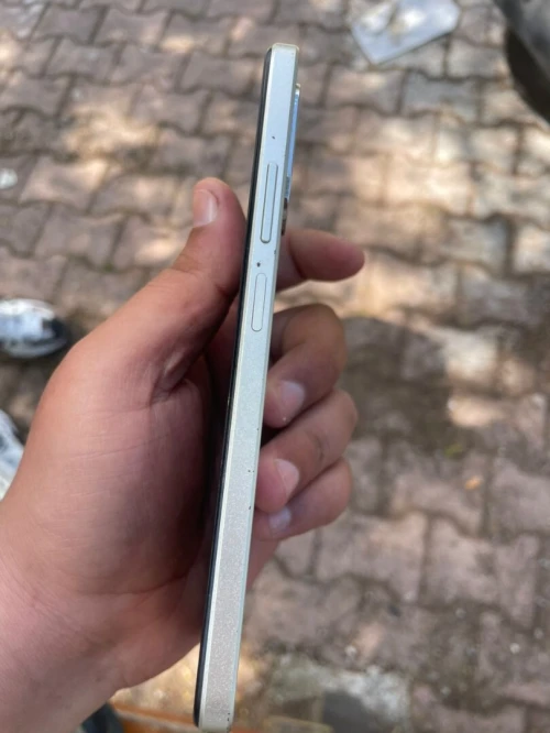 OPPO A38 avec ça boîte OPPO