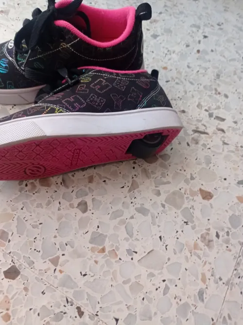 Chaussure roulette Heelys 