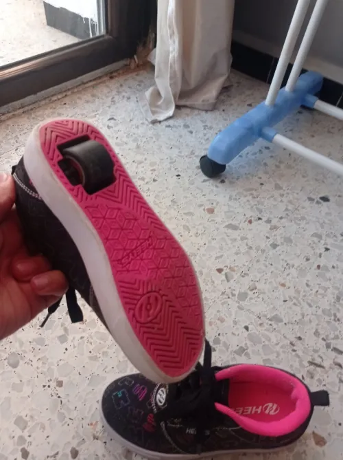 Chaussure roulette Heelys 