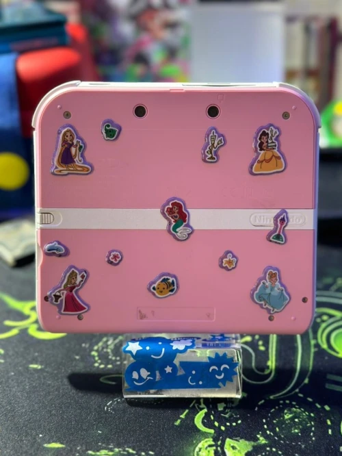 Nintendo 2DS avec Cartouche Mario + Pochette