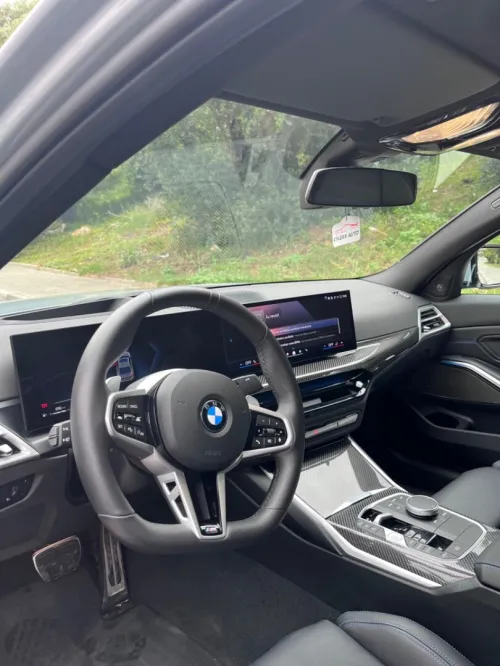 BMW Série 3 2025 M PERFORMANCE