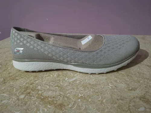 SKECHERS AIR-COOLED MEMORY FOAM