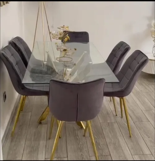 Très belle table à ne pas rater