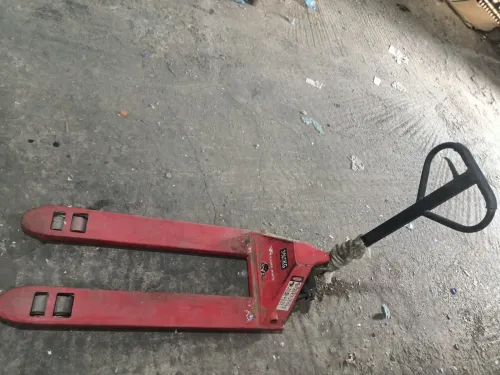Transpalette, monte charge électrique,pompe vide cave 