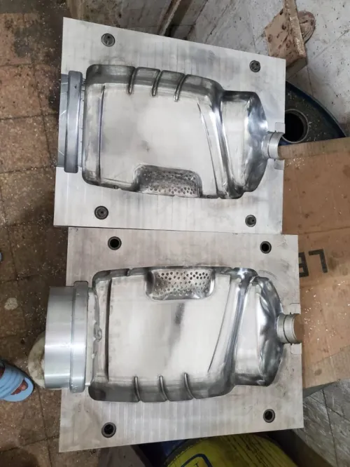 Melangeur de 500+5000 Litres et moules de soufflage pet