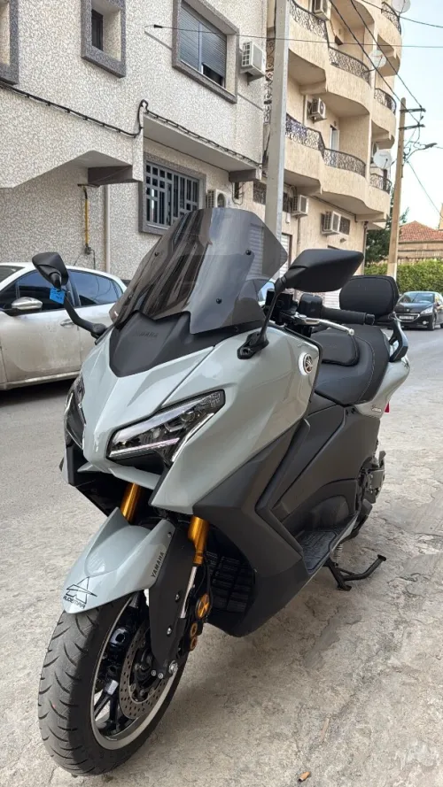 Yamah Tmax 563 2025