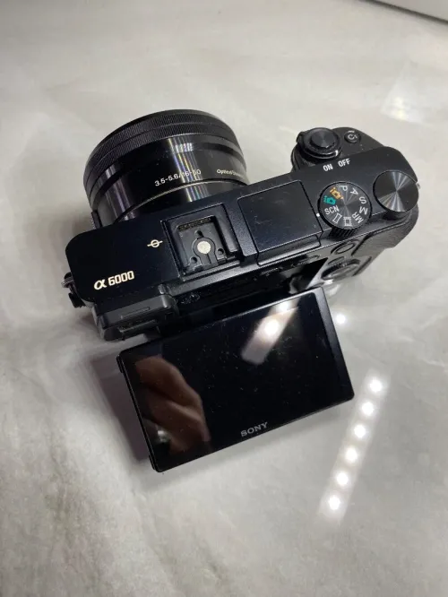 Sony A6000