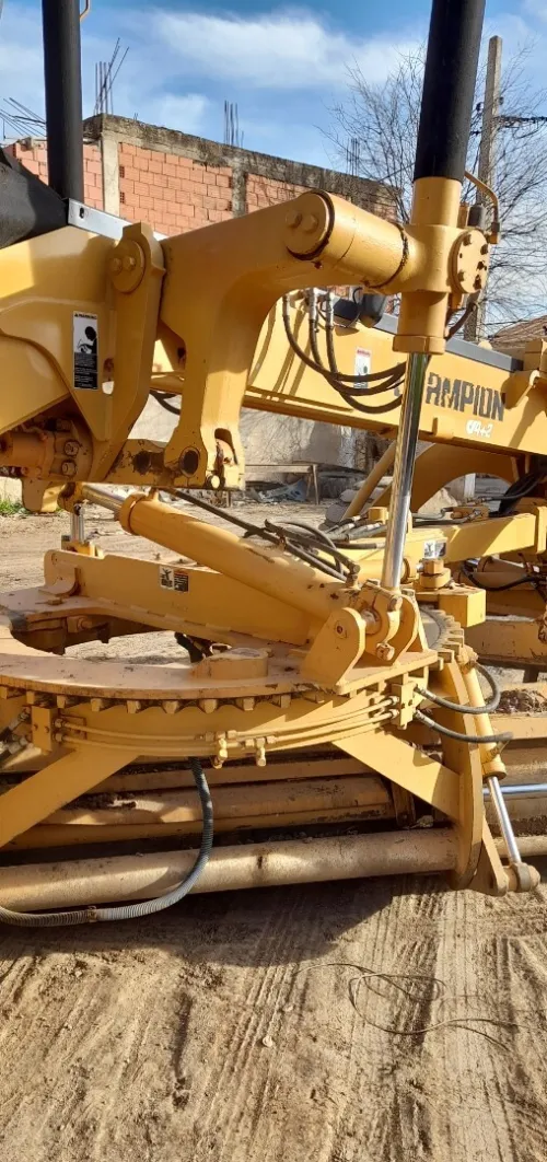 نيفلاز شومبيو Niveleuse champion 720A VHP series Vi 