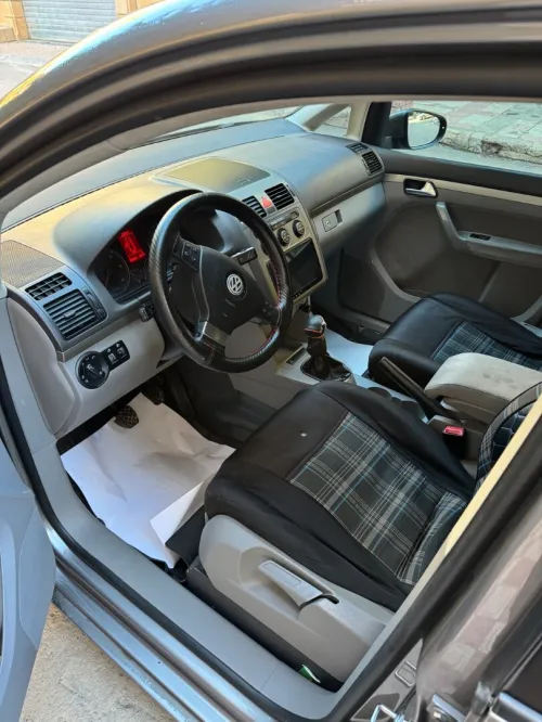 Volkswagen Touran 2010 Touran