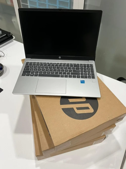 HP250 G10 / i3- 13eme Gen / 8GB / 512 SSD / 15.6
