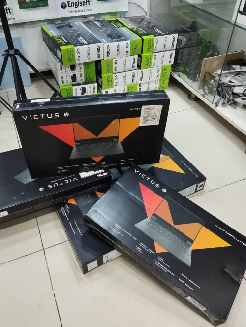 HP VICTUS 15--CORE I5 13420H (-13th)/RTX 4050 =6 GB  /RAM 16 GB /SSD 512 GB/ECRAN 15.6- FHD 144HZ