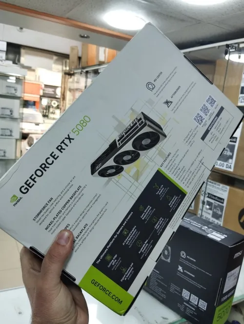 CARTE GRAPHIQUE MSI GEFORCE RTX 5080 INSPIRE 3X