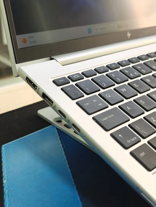 HP ELITEBOOK 830 G11 INTEL CORE ULTRA 5 135U 16GB 256GB SSD NVME 13,3 FULLHD+ TACTILE