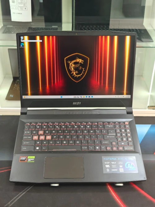 MSI KATANA A15 AMD RYZEN 7 8845HS 16GB 512GB SSD NVME 15,6 QHD 165HZ NVIDIA RTX 4060 8GB