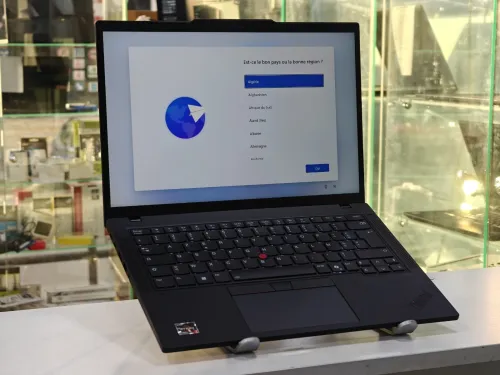LENOVO THINKPAD P14s GEN 5 RYZEN 7 PRO 8865HS 32GB 1TB AMD RADEON 780M 4GB NEUF 