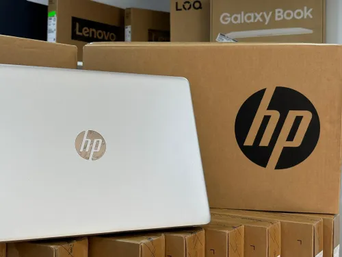 HP 15s Ryzen 5 5500U 16GB 512 GB SSD NEUF sous emballage jamais utilisé 
