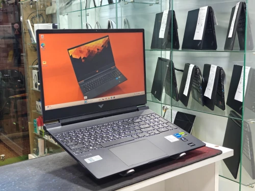 HP VICTUS 15 I5 13420H 16GB 512GB SSD RTX 2050 4GB 15,6 FULLHD IPS 144Hz