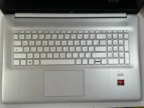 HP LAPTOP 17 RYZEN 3 7320U 8GB 256GB SSD 17,3 FHD 