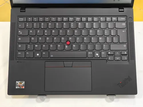 LENOVO THINKPAD P14s GEN 5 RYZEN 7 PRO 8865HS 32GB 1TB AMD RADEON 780M 4GB NEUF 