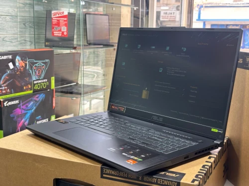 ASUS TUF A17 RYZEN 9 7940HS 16GB 512GB RTX 4070 8GB 17,3 SOUS EMBALLAGE 