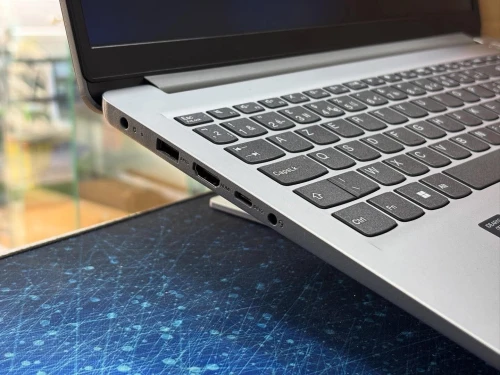 LENOVO IDEAPAD 1 15AMN7 RYZEN 5 7520U 8GB 512GB SSD 15,6 FULLHD NEUF SOUS EMBALLAGE 