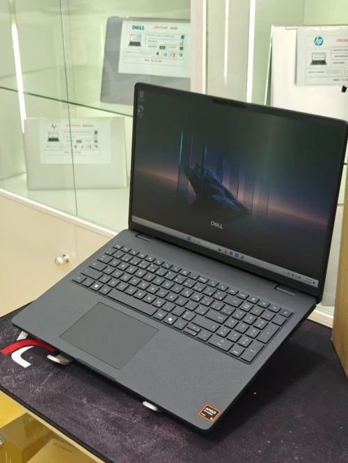 DELL PRO 16 AMD RYZEN 5 PRO 230 32GB 512GB SSD NVME 16,1 FULLHD+ AMD RADEON 760M NEUF SOUS EMBALLAGE
