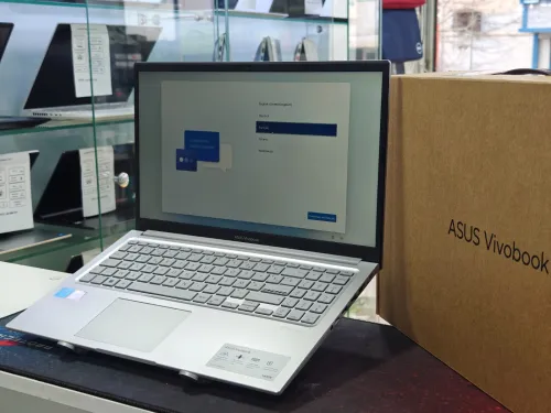 ASUS VIVOBOOK X1504V INTEL CORE 5 120U 16GB 512GB SSD NVME 15,6 FULLHD IPS NEUF JAMAIS UTILISÉ