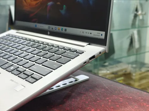HP ZBOOK 14 G11 INTEL 7 165H 32GB 512GB SSD 14,1 FULLHD+ TACTILE RTX A500 4GB