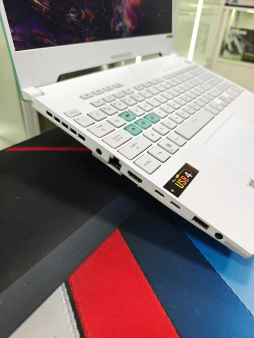 ASUS TUF A15 WHITE ÉDITION RYZEN 7 7735H 16GB 512GB SSD NVME 15,6 FULLHD IPS 144HZ NVIDIA RTX 4060 8GB