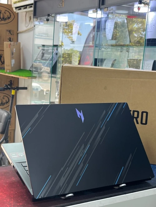 ACER NITRO V15 i9 13900H 16GB 512GB SSD RTX 4060 8GB ARTICLES 15,6 FHD 165Hz neuf jamais utilisé 