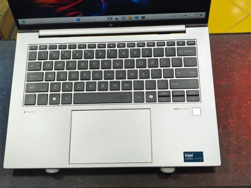 HP ZBOOK 14 G11 INTEL 7 165H 32GB 512GB SSD 14,1 FULLHD+ TACTILE RTX A500 4GB