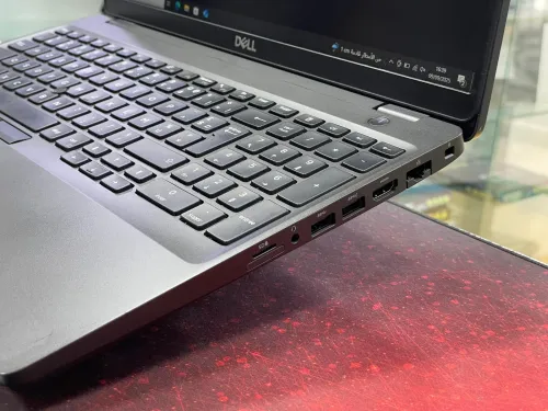 DELL PRECISION 3540 I7 8550U 16GB 256GB SSD AMD PRO WX 2000 2GB 15,6 FULLHD  