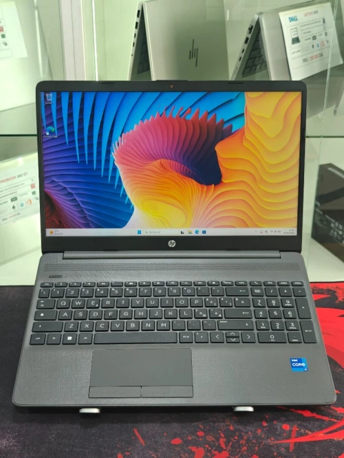 HP 250 G9 INTEL CORE I7 1255U 16GB 512GB SSD NVME 15,6 FULLHD INTEL IRIS XE