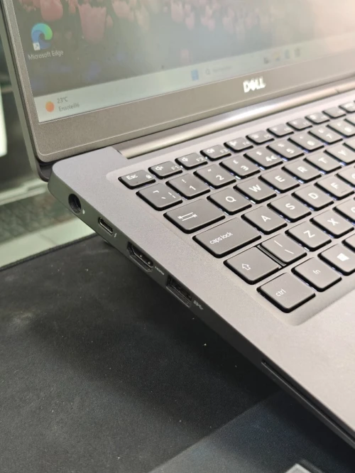 DELL LATITUDE 7300 Intel core i5 8365u 8GB 256GB SSD 13,3 FULLHD IPS