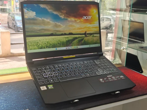 ACER NITRO 5 I7 10870H 16GB 512GB SSD RTX 2060 6GB 15,6 FHD 144HZ