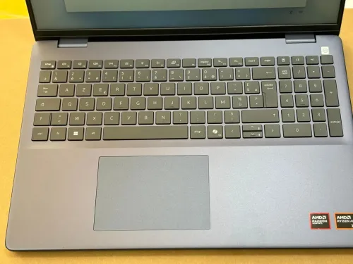 DELL INSPIRON 16 5645 RYZEN 7 8840U 16GB 1TB SSD NEUF SOUS EMBALLAGE 