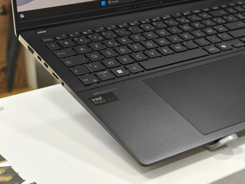 ASUS VIVOBOOK S 16 OLED S5606M ULTRA 9 185H 32GB 1TB SSD 16" 3,2K OLED NEUF SOUS EMBALLAGE 