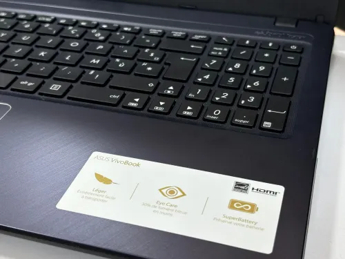 ASUS X543U i3 6300U 4GB 256GB SSD NVIDIA MX 110 2GB NEUF SOUS EMBALLAGE JAMAIS UTILISÉ 