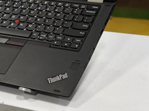 LENOVO THINKPAD X380 YOGA I7 8665U 16GB 256GB SSD 13,3 FULL HD TACTILE CONVETIBLE X360 AVEC STYLET 