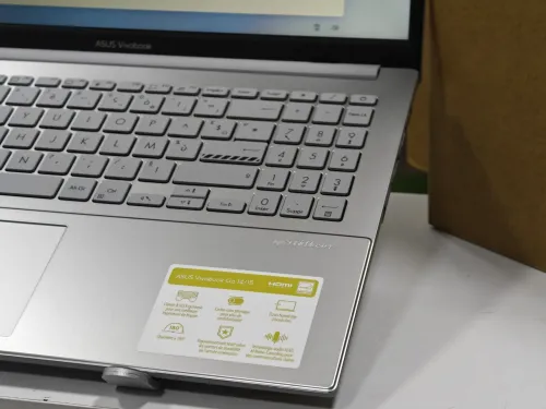 ASUS VIVOBOOK GO RYZEN 5 7520U 16GB 1TB SSD 15,6" FHD NEUF SOUS EMBALLAGE JAMAIS UTILISÉ 