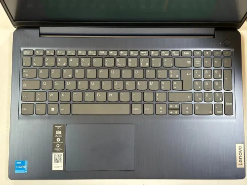 LENOVO IDEAPAD SLIM 3 I3 1115G4 8GB 256GB SSD NEUF SOUS EMBALLAGE JAMAIS UTILISÉ 