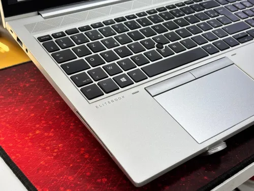 HP ELITEBOOK 855 G7 RYZEN 5 PRO 4650U 16GB 256GB SSD 15,6 FHD AZERTY LUMINEUX 