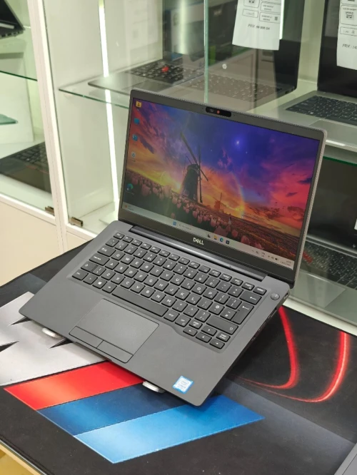 DELL LATITUDE 7300 Intel core i5 8365u 8GB 256GB SSD 13,3 FULLHD IPS